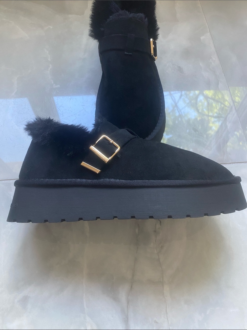 Plush Black Faux-Fur Slip-On Women's Slippers